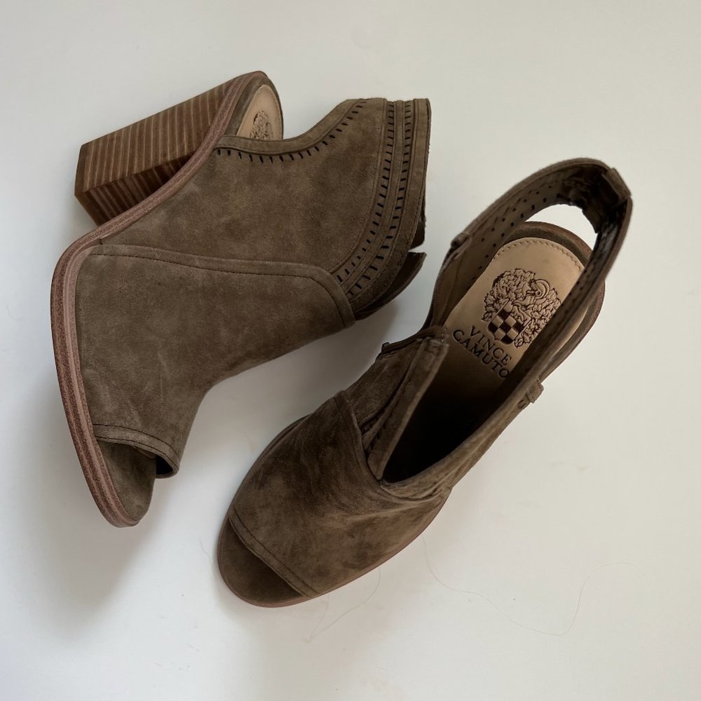 Vince Camuto - Size 9